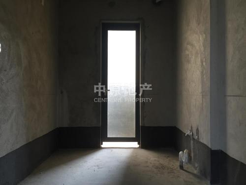 信义金御半山笋盘解析 实图实价、满二无税，业主出国急售背后的机会与理性